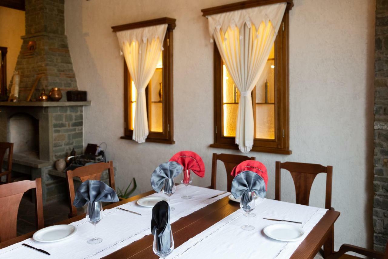 Hotel Restaurant Emblema Petrele Extérieur photo