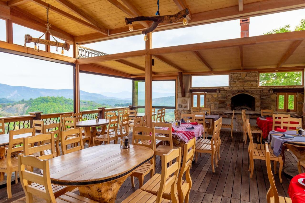 Hotel Restaurant Emblema Petrele Extérieur photo
